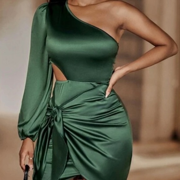One Shoulder Green Dress - Picture 1 of 1